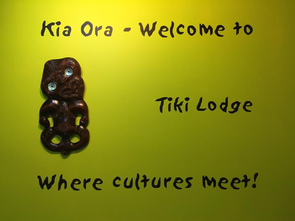 Tiki Lodge Backpackers Таупо Екстер'єр фото